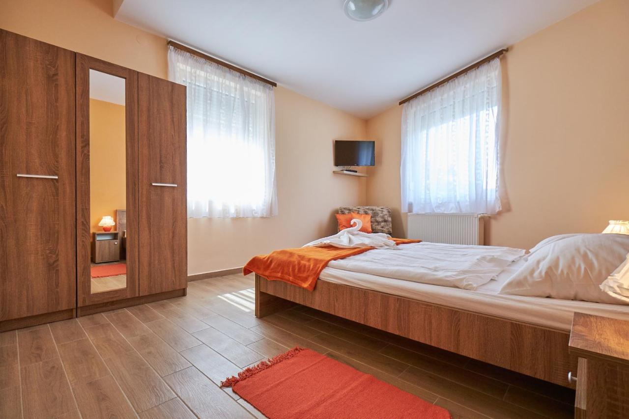 Amulett Comfort Apartment ไฮจ์ดุสโซบอสโล ภายนอก รูปภาพ